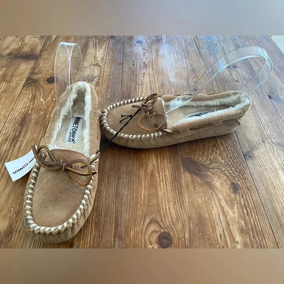 Minnetonka Women’s Suede Moccasin Indoor/Outdoor‎ Slippers Faux Fur Lining 5 NWT - Picture 4 of 11